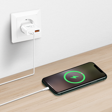 Lader 230V 1xUSB-C 30W+1xUSB-A 18W LogiLink Zwart